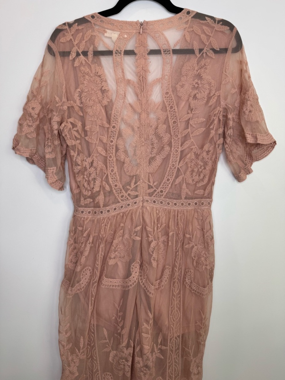 Honey Punch Dusty Rose Lace Plunge Maxi romper overlay size large - Picture 11 of 12